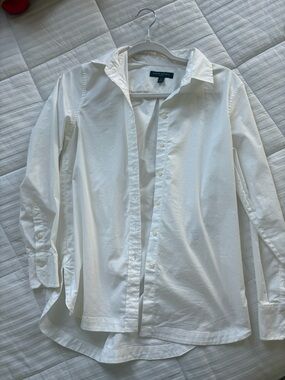 Banana Republic Women’s White Button-Down Dress Shirt